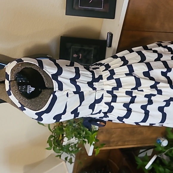 Maison Julie Dress - Picture 4 of 6